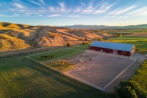 Horse property with irrigated pastures and mountain views in Malheur County, Oregon