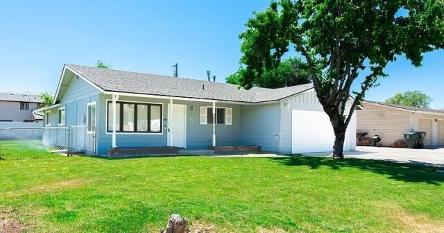 📍 1164 SW 11th Ave., Ontario, OR 97914

✨ This home is full of possibilities!
Whether you're buying your first home, downsizing, or simply looking for a move-in ready property, this one deserves a spot on your list. The functional floor plan, spacious kitchen, huge flex room, and peaceful neighborhood make it a home you'll love coming back to every day.
Don't wait too long—homes like this don't stay available forever! Reach out today at 208-739-6876 for more information or to schedule a showing!

 #kellierobinsonrealtor #kellierobinson 
#licensedinoregonandidaho #treasurevalleyhomes #theflipitchick #idaho #oregon #localrealtor #oregonliving #idahofarmandranch #oregonfarmandranch #gettin2idaho #truenorthrealestategroup #topidahorealtor #toporegonrealtor 
#equalhousingopportunity #equestrianpropertyspecialist #investment #equinelandandranch #horseproperty #acreage